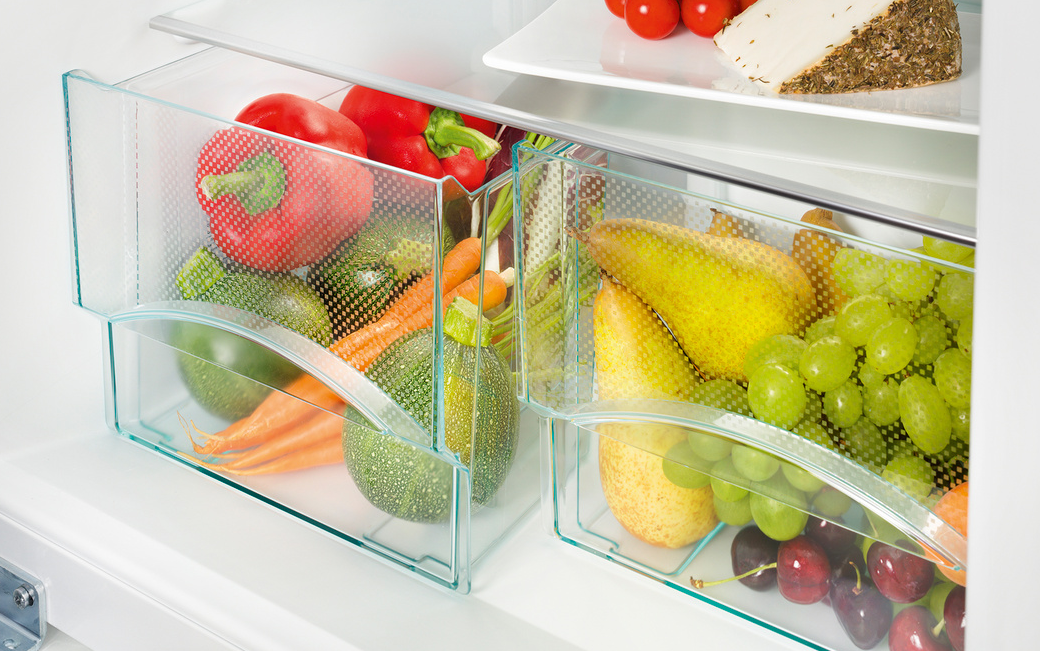  Transparent vegetable bins 